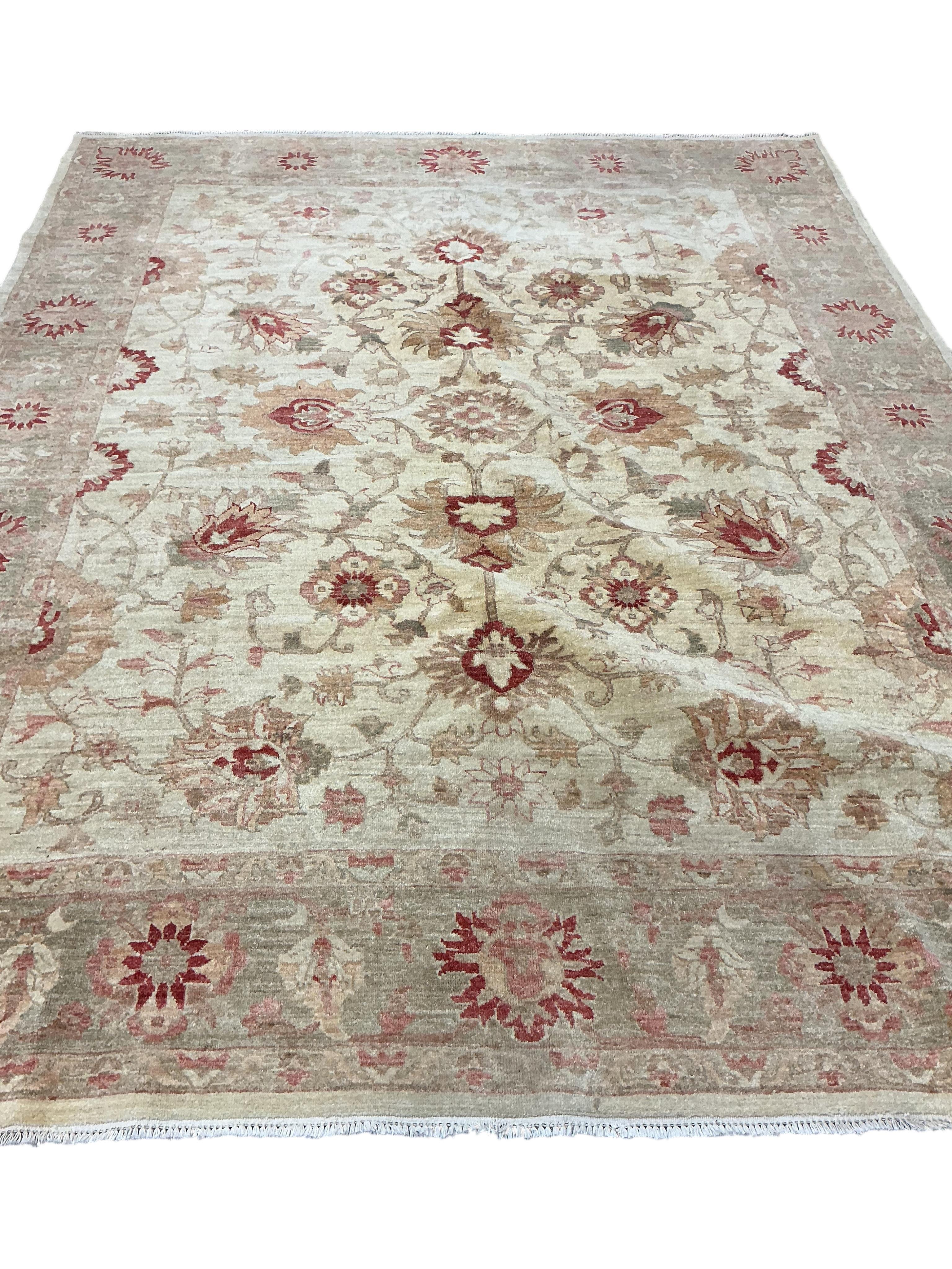 A Zeigler style carpet, 310 x 224 cm